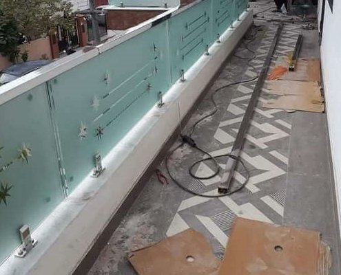 Glass Balcony (3)