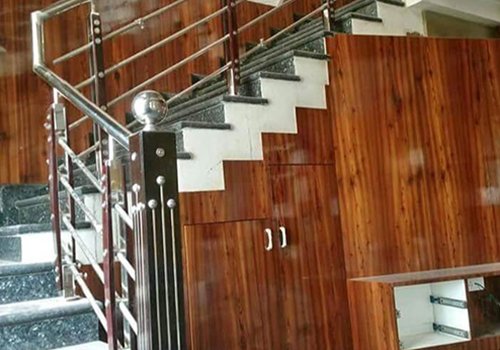 Handrailing